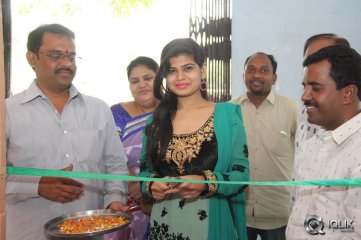 Alekhya Inaugurates Pochampally IKAT art Mela 2014